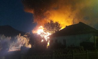 Incendiu puternic la o casă din Cășeiu