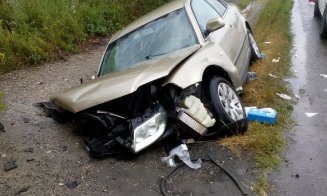 Accident într-o localitate din Cluj. Trei tineri au ajuns la spital, doi dintre ei cu răni grave / UPDATE: Șoferul era băut