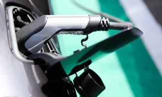 Românii trec pe eco. Numărul vehiculelor hibride și electrice, în creștere