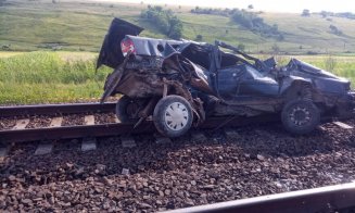 Accident feroviar mortal / IPJ Cluj: "Cel care conducea nu avea permis, autoturismul radiat"
