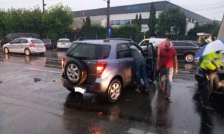 Accident cu 3 răniţi pe Bulevardul Muncii