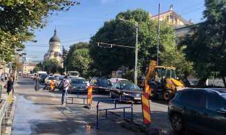 Bară la bară, în centru! Două străzi închise și o avarie au dat traficul peste cap