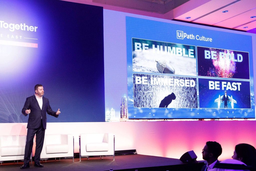 Unicornul UiPath introduce în România recuperatorul robot