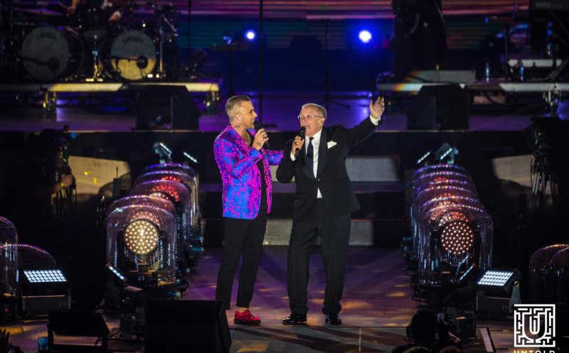 Robbie Williams, duet cu tatăl său pe scena Untold
