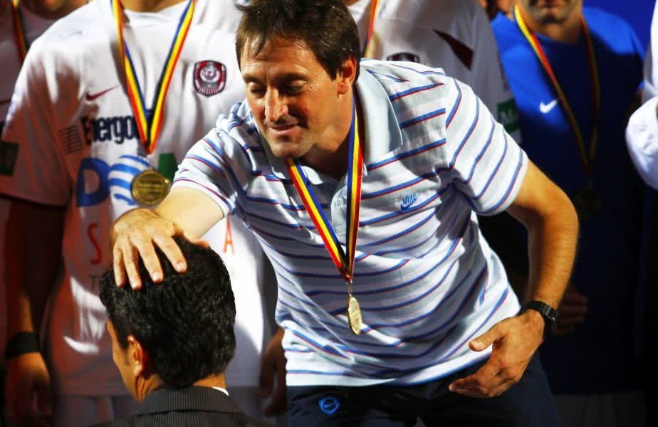 Noul antrenor al FCSB-ului are în palmares doar trofee cu CFR Cluj