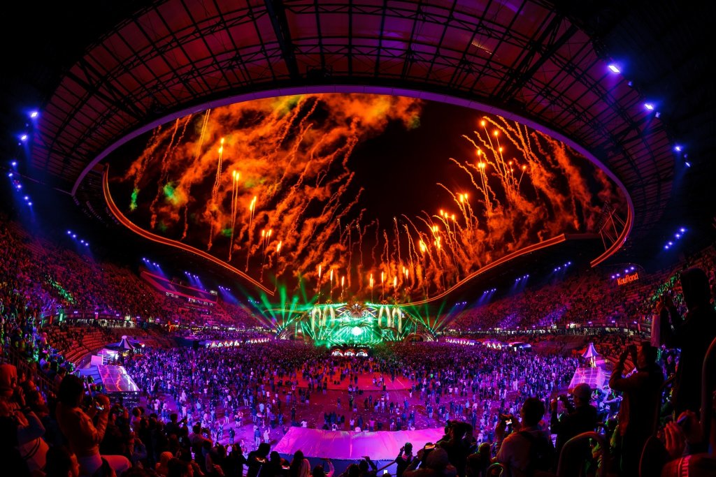 Ce spun despre UNTOLD 2019 Armin van Buuren, Martin Garrix sau Robbie Williams