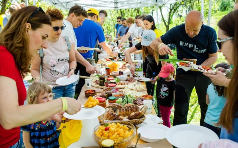 Catering cu produse locale| O tânără revoluţionează mâncarea pentru ocazii speciale cu tarte, pateuri şi brânzeturi à la Cluj