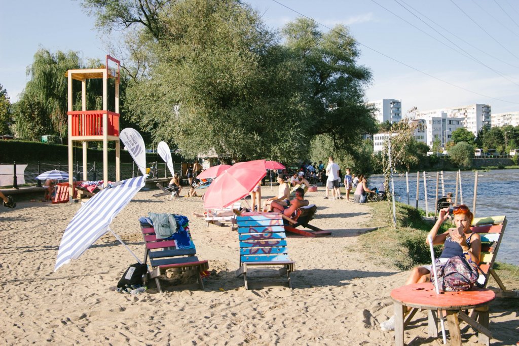Vamos a la Playa!  Distracție, concursuri, leneveală și bălăceală