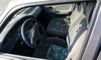 Hârb pe patru roți, abandonat în mijlocul străzii. "Pe asta nu o ridica nimeni???"