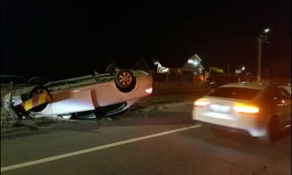Accident Cluj: Salt cu roțile în sus, în Tureni. La un pas de zebră