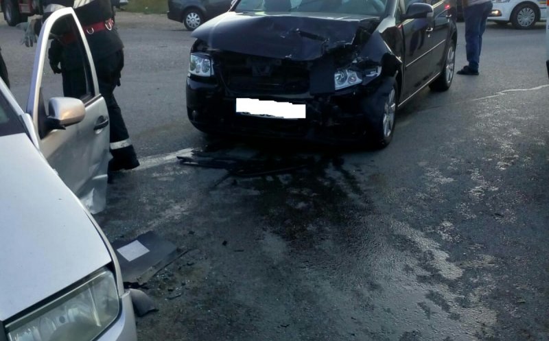 Accident în Cășeiu. Trei răniți, între care unul la spital