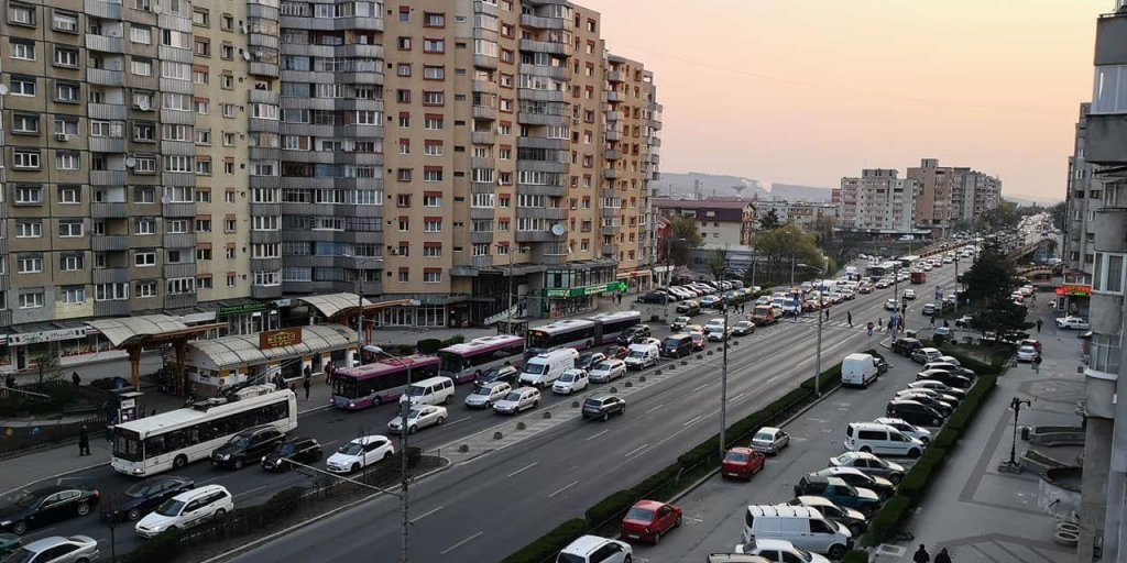 Traficul rutier lasă Clujul fără zone liniștite. Zi și noapte. VEZI cele mai zgomotoase străzi