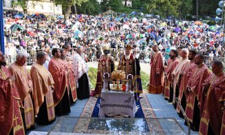 Adormirea Maicii Domnului. Mitropoliţii Clujului şi de Rwanda săvârşesc Sfânta Liturghie  la Nicula