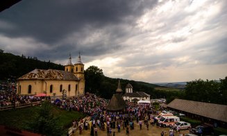 Adormirea Maicii Domnului. Mitropoliţii Clujului şi de Rwanda săvârşesc Sfânta Liturghie  la Nicula