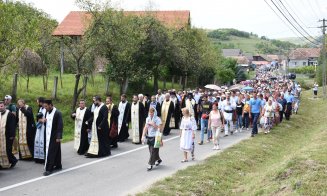 Adormirea Maicii Domnului. Mitropoliţii Clujului şi de Rwanda săvârşesc Sfânta Liturghie  la Nicula