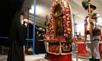 Adormirea Maicii Domnului. Mitropoliţii Clujului şi de Rwanda săvârşesc Sfânta Liturghie  la Nicula