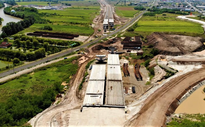 Deschiderea circulației pe Autostrada Sebeș - Turda, tot mai departe de promisiunile ministrului Cuc. VIDEO din dronă