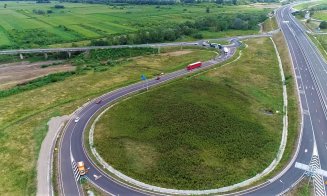 Momentul inaugurării lotului 4 de pe Lugoj-Deva. Prima maşină, de la ONG-ul pentru infrastructură