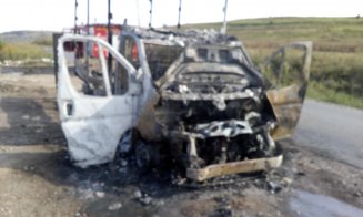 Incendii în serie, la Cluj. Dintr-o mașină s-a ales scrumul