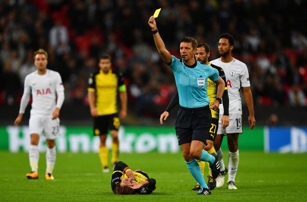 Arbitru de top la returul dintre CFR și Slavia. A fost la centru la finala Europa League