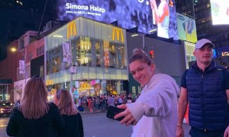 Imaginea Simonei Halep, proiectată de Banca Transilvania pe un ecran uriaș din centrul New York-ului