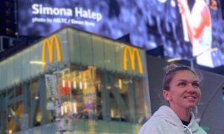 Imaginea Simonei Halep, proiectată de Banca Transilvania pe un ecran uriaș din centrul New York-ului