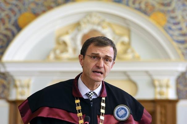 Ioan Aurel Pop a adus un elogiu limbii române: “Limba noastră rămâne viața noastră ca popor”
