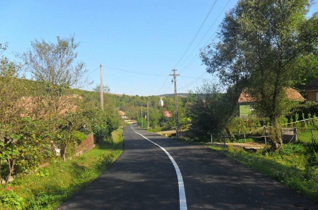 Lucrări de asfaltare pe drumul județean Bărăi – Sava – Mureşenii de Câmpie