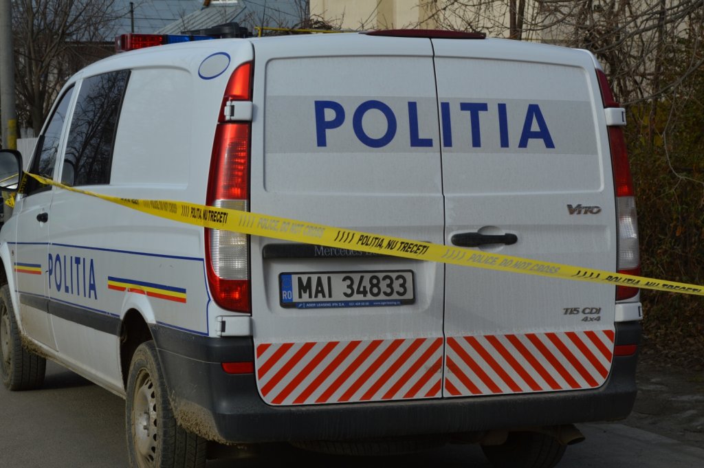 Bărbat tâlhărit de o femeie, lăsat inconştient. Când s-a trezit, le-a spus totul polițiștilor