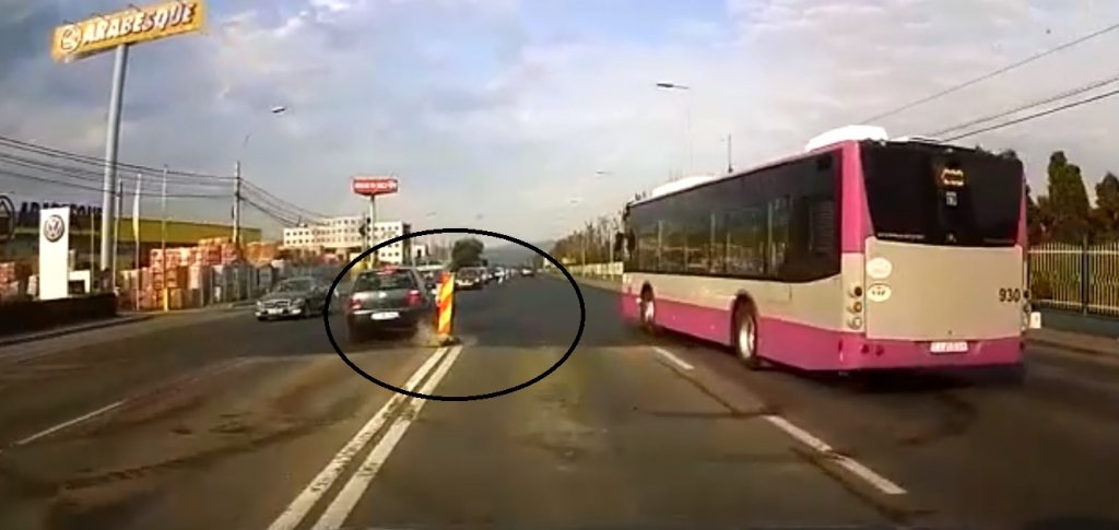 Accidentul frontal de la intrare în Floreşti, surprins LIVE! Şoferi neatenţi şi semnalizări ce lasă de dorit