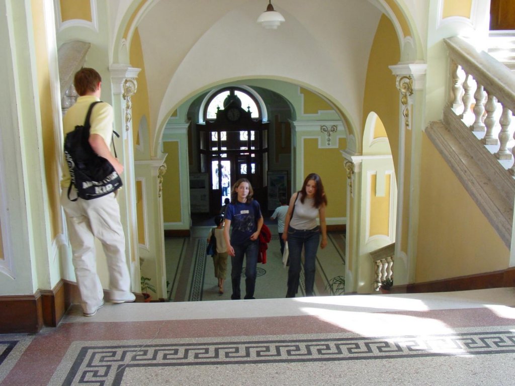 Agent cancerigen, descoperit în clădiri ale Universității Babeș-Bolyai