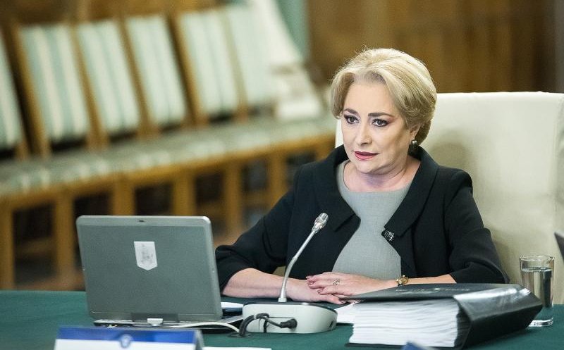 Dăncilă mai „fură” trei membri ALDE şi îi desemnează miniştri. Propunerile, trimise la Cotroceni
