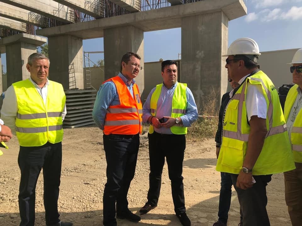 Șeful Transporturilor: "Ajungem cu autostrada la graniță înaintea ungurilor"