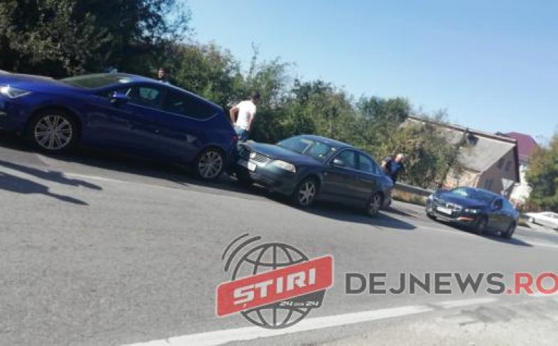 Carambol la Dej. Patru mașini lovite