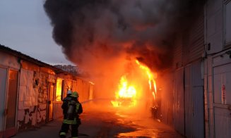 Incendiu puternic în Florești, la un depozit