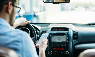 Din octombrie, telefonul la volan te lasă fără permis!
