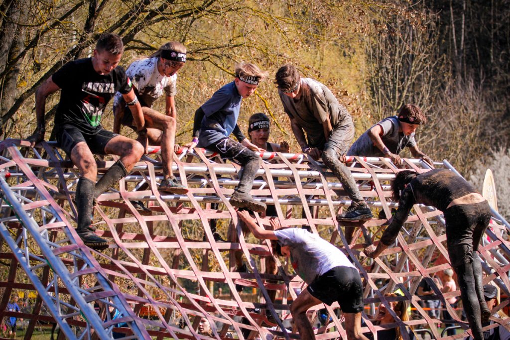 Spartan Race, în premieră la Cluj. Trasee de aventură pentru adulţi şi copii în Pădurea Hoia