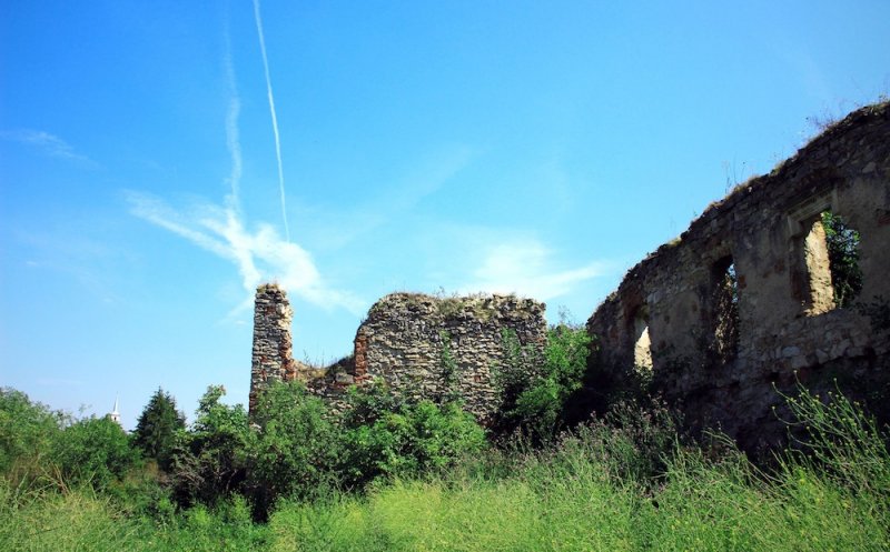 Plimbare de weekend. Trei castele mai puţin cunoscute din Cluj, încărcate de istorie