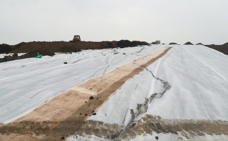 Rampa de la Pata Rât,  închisă până la final de octombrie. Prima celulă SMID, gata anul acesta