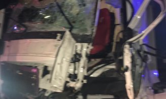 Accident cu autotren și un autobuz  la Turda. Un bărbat în stare gravă