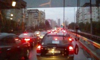 Clujul, în regim "bară la bară". Strigătul disperat al unui clujean: "5 stelele lu' peşte că ne sufocăm aici"