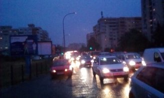 Clujul, în regim "bară la bară". Strigătul disperat al unui clujean: "5 stelele lu' peşte că ne sufocăm aici"