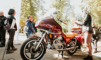 Motocicletele iau cu asalt Parcul Central din Cluj. Zeci de bijuterii pe două roţi vor defila prin centrul Clujului