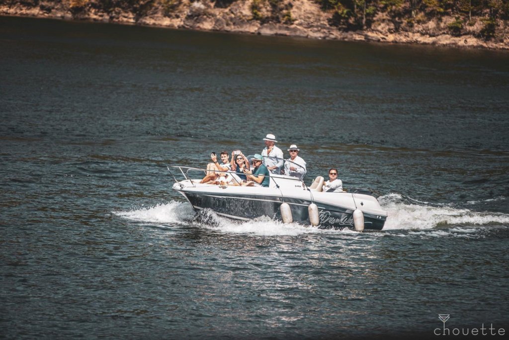 E oficial! Ambarcaţiunile motorizate, hidroavioanele și skijeturile, INTERZISE pe lacul Tarnița