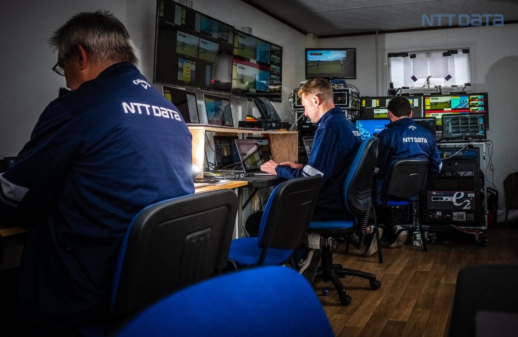 Metz, NTT DATA România: Maşinile inteligente au cel mai mare potenţial să rezolve problema traficului