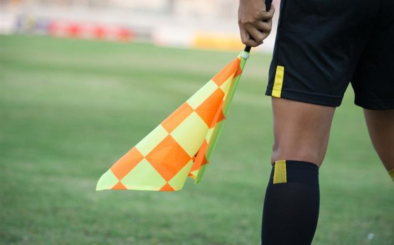 Meciul Viitorul Gârbău - Someşul Dej a fost întrerupt, după ce arbitrul a fost lovit