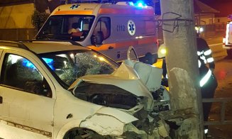 Accident pe Traian Vuia. Un șofer s-a izbit de un stâlp. UPDATE: Șoferul era beat