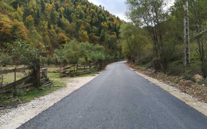 S-a terminat asfaltarea unui drum de munte din Cluj