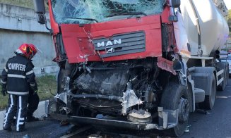 Accident pe centura Vâlcele - Apahida. Trafic blocat, persoană încarcerată