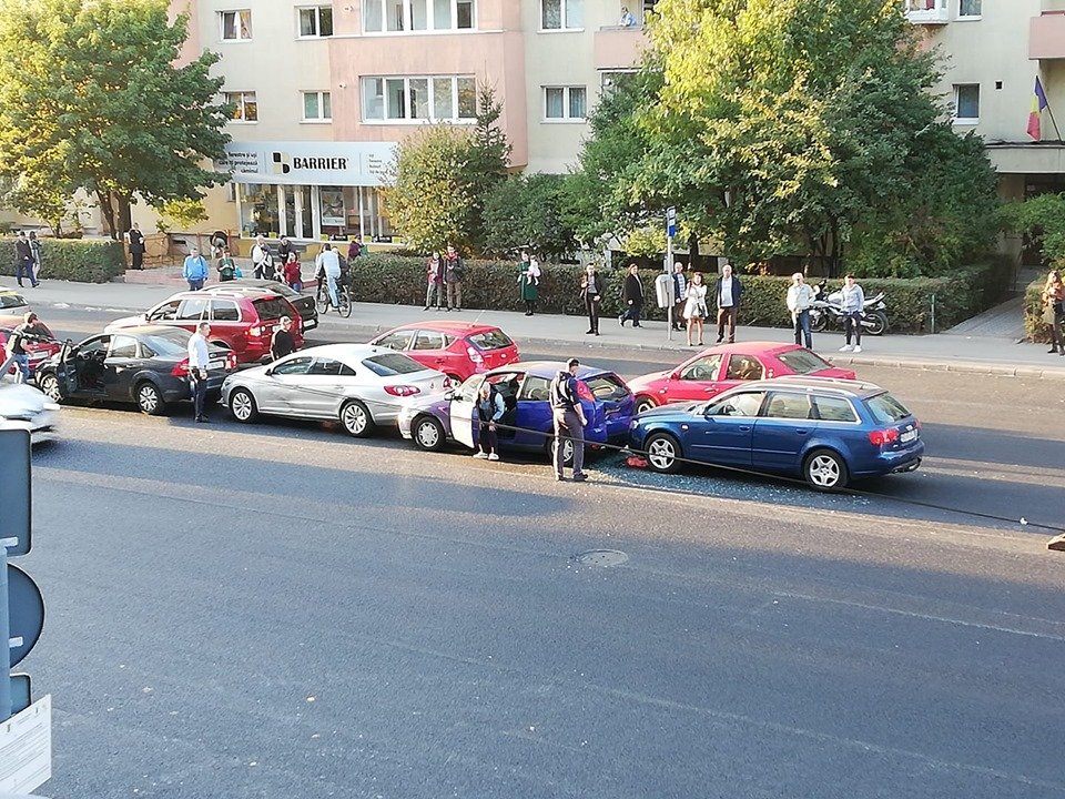 Accident pe Calea Florești cu 5 mașini implicate